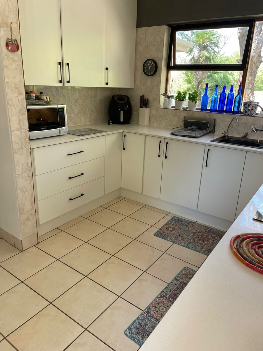 3 Bedroom Property for Sale in Caribbean Beach Club North West